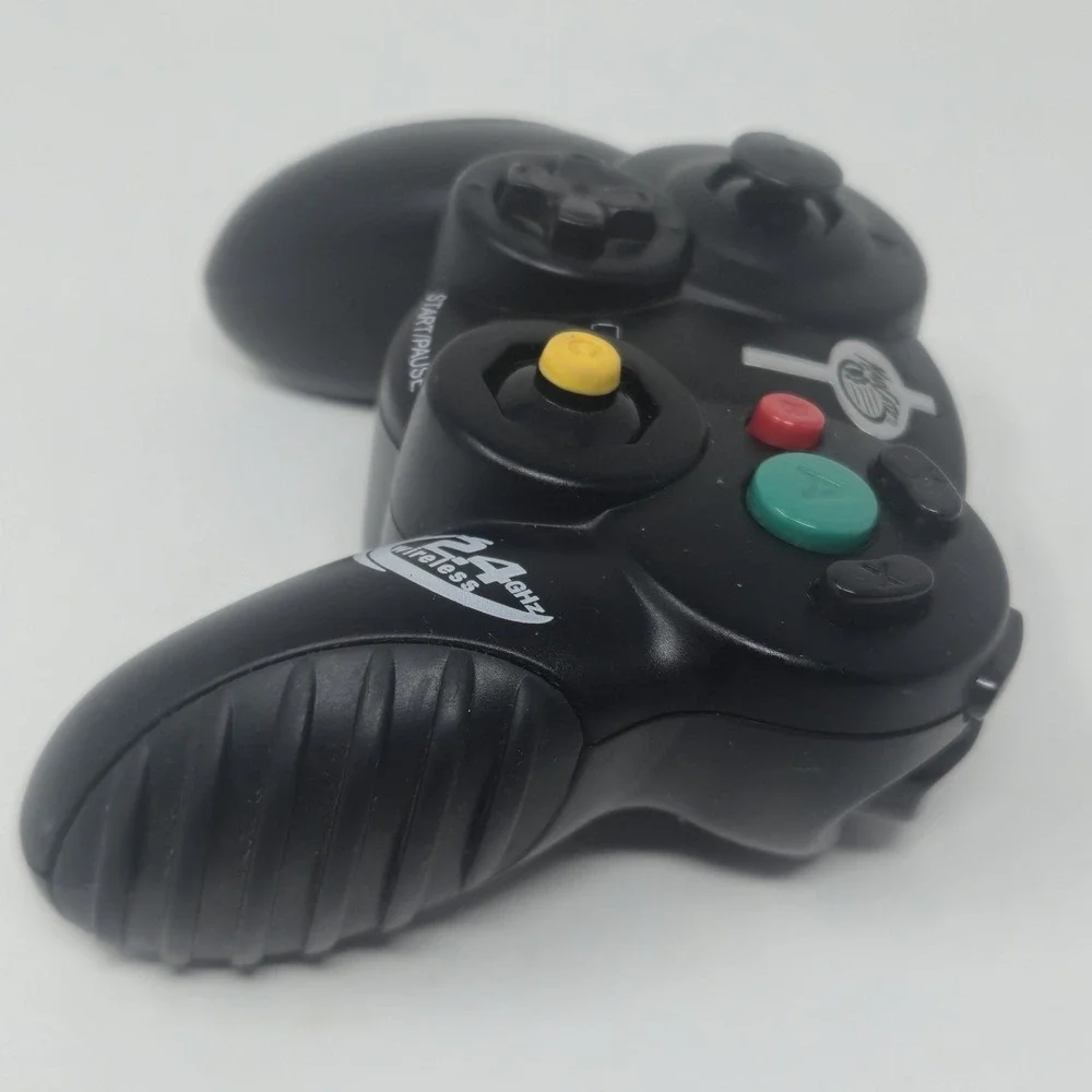 Mad Catz GameCube Wireless Controller Black Item 5686 NO RECEIVER